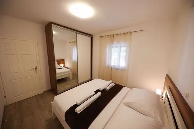 Süit, Teras, Kısmi Deniz Manzaralı