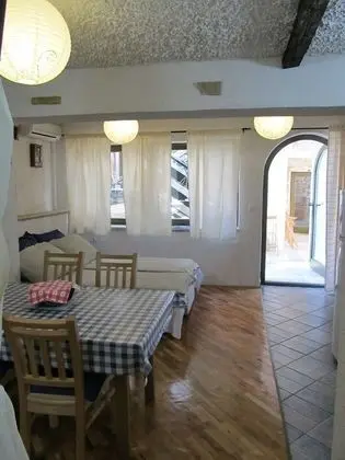 Deluxe Stüdyo