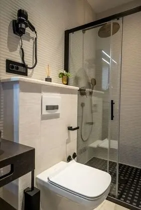 Standard Tek Büyük veya İki Ayrı Yataklı Oda (Old town view)