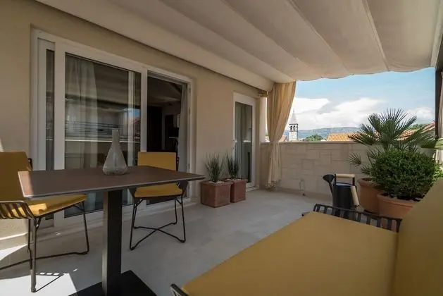 Superior Tek Büyük Yataklı Oda, Teras (Old town view)