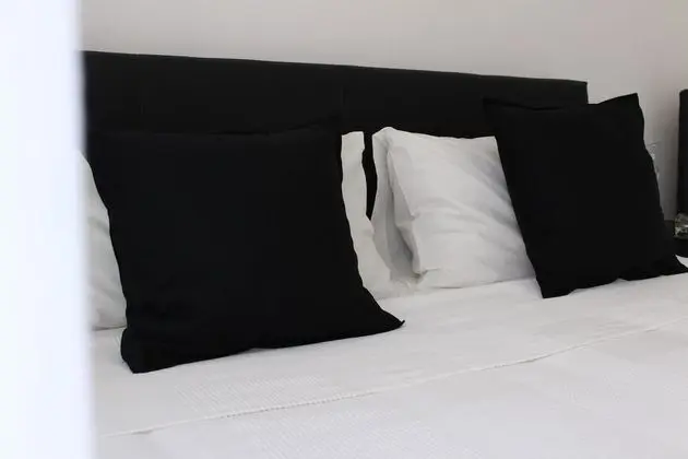 Basic Dört Kişilik Oda, Sigara İçilmez