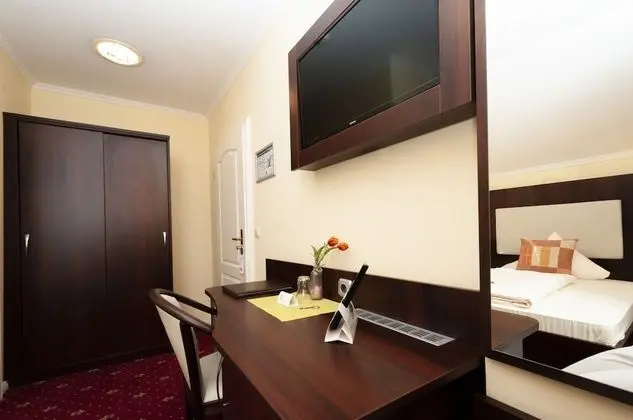 Tek Kişilik Oda, 1 Tek Kişilik Yatak