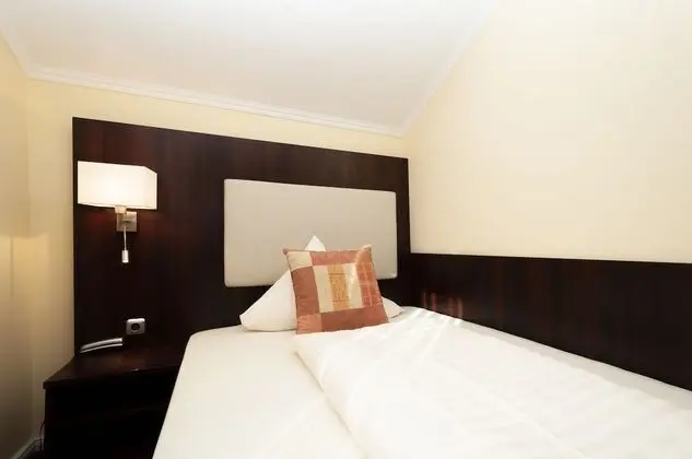 Tek Kişilik Oda, 1 Tek Kişilik Yatak