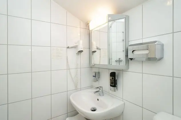 Tek Kişilik Oda, 1 Tek Kişilik Yatak