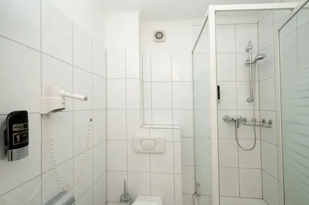 Tek Kişilik Oda, 1 Tek Kişilik Yatak