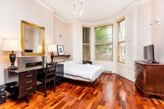 Süit, Ortak Banyo, Zemin Kat