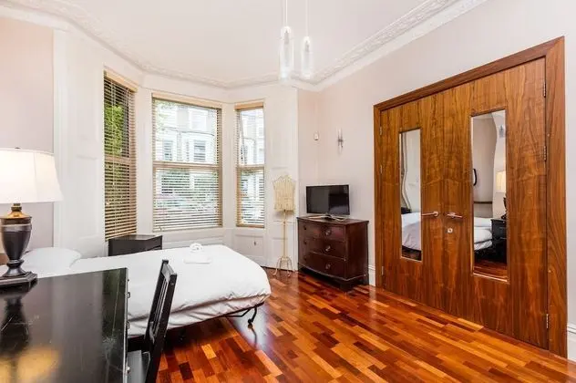 Süit, Ortak Banyo, Zemin Kat