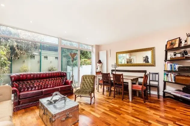 Üç Kişilik Oda, Ortak Banyo (Riverside)