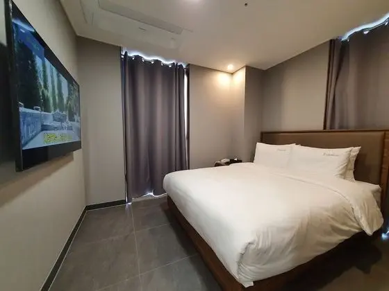 Superior Tek Büyük Yataklı Oda