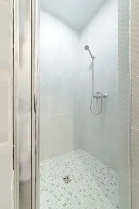 Tek Kişilik Oda (Life)