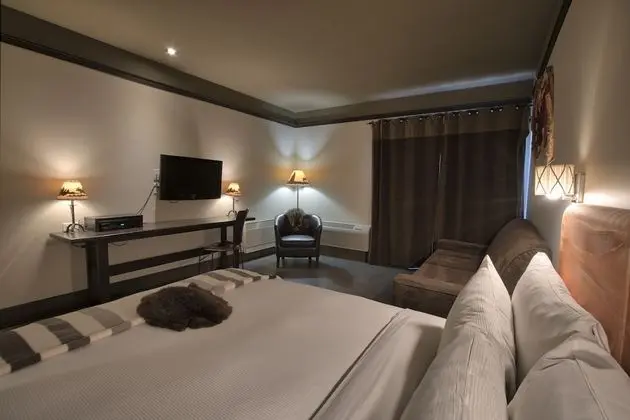 Comfort Oda, 1 Büyük (Queen) Boy Yatak ve Çekyat