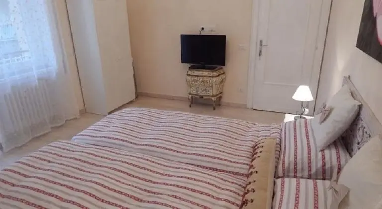 İki Ayrı Yataklı Oda, 2 Tek Kişilik Yatak