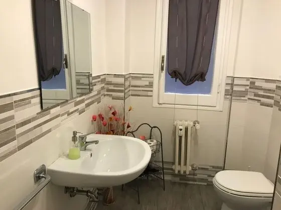 İki Ayrı Yataklı Oda, 2 Tek Kişilik Yatak, Ortak Banyo