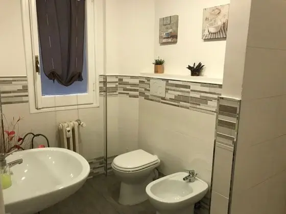 Tek Kişilik Oda, Ortak Banyo