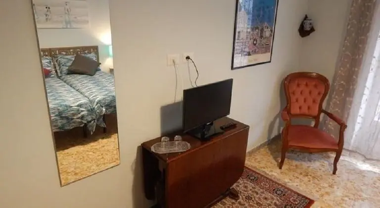 Tek Kişilik Oda, Ortak Banyo