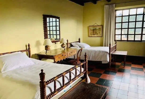 Basic Tek Büyük Yataklı Oda