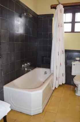 Basic Tek Büyük Yataklı Oda