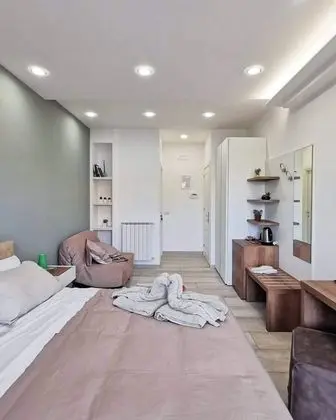 Üç Kişilik Oda, Balkon