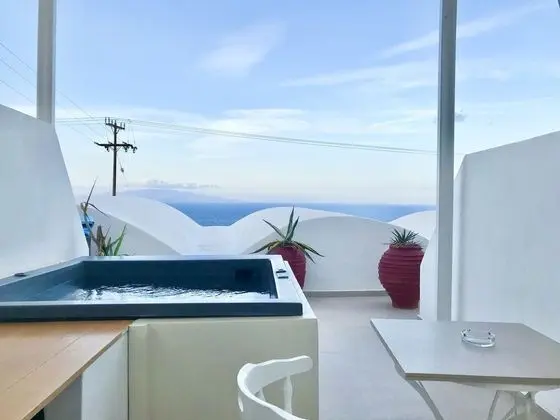 Maisonette (Seasonal Hot Tub)
