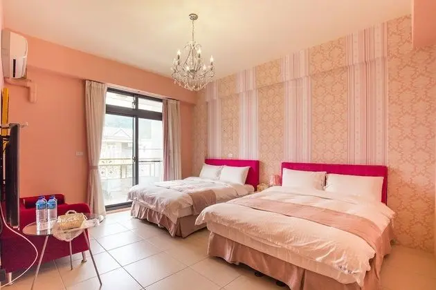 Deluxe Dört Kişilik Oda