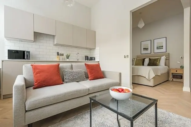 Superior Apart Daire, Avlu Manzaralı