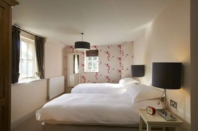 Deluxe Kır Evi, Birden Çok Yatak