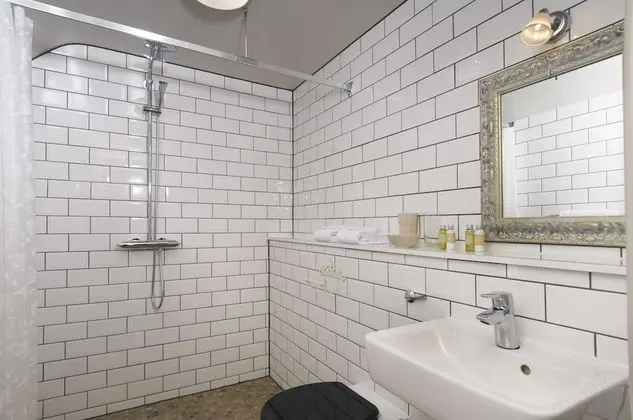 Deluxe Kır Evi, Birden Çok Yatak