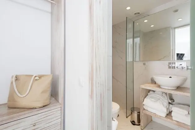 Design Tek Büyük Yataklı Oda