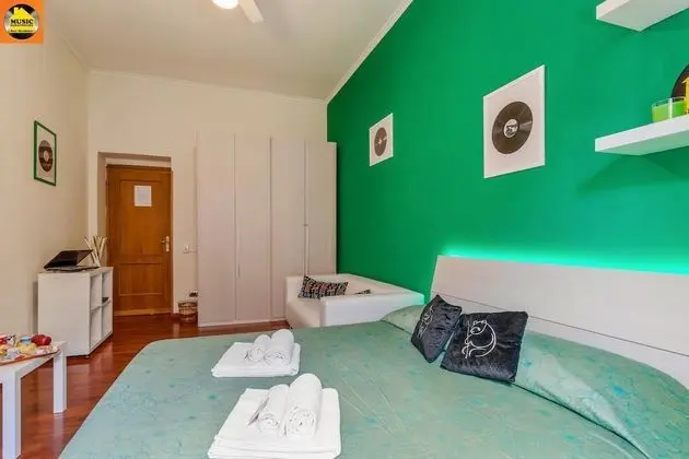 Comfort Tek Büyük Yataklı Oda, Ortak Banyo