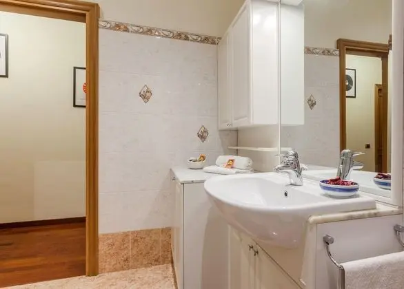 Comfort Tek Büyük Yataklı Oda, Ortak Banyo