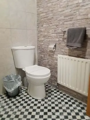 Kır Evi, 1 Büyük (Queen) Boy Yatak ve Çekyat