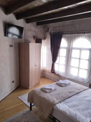 Çift Kişilik, Şehir Manzaralı