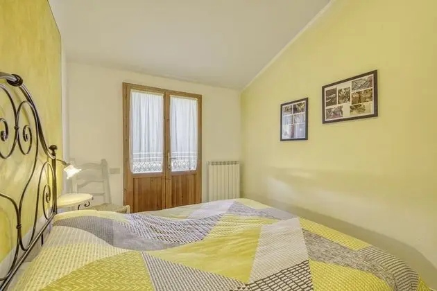 Family Apart Daire, Birden Çok Yatak, Bahçeli (Mustard apt. with shared pool)