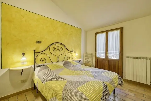 Family Apart Daire, Birden Çok Yatak, Bahçeli (Mustard apt. with shared pool)