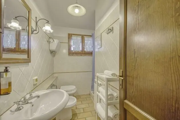 Family Apart Daire, Birden Çok Yatak, Bahçeli (Mustard apt. with shared pool)