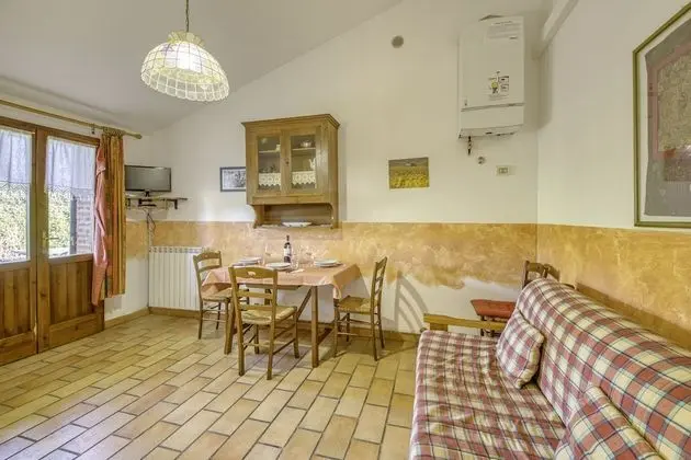 Family Apart Daire, Birden Çok Yatak, Bahçeli (Mustard apt. with shared pool)