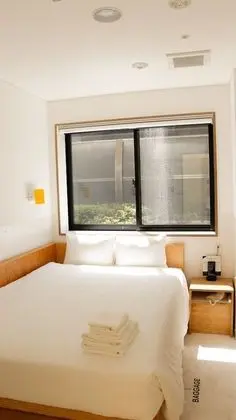 Tek Büyük Yataklı Oda, Ortak Banyo