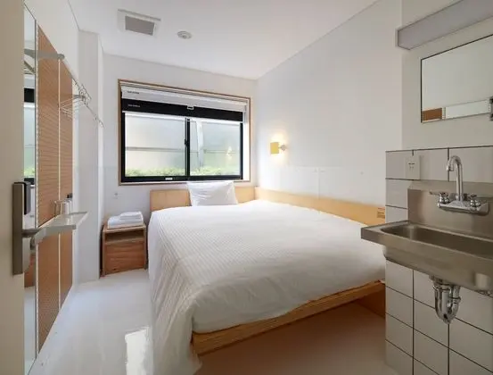 Tek Büyük Yataklı Oda, Ortak Banyo