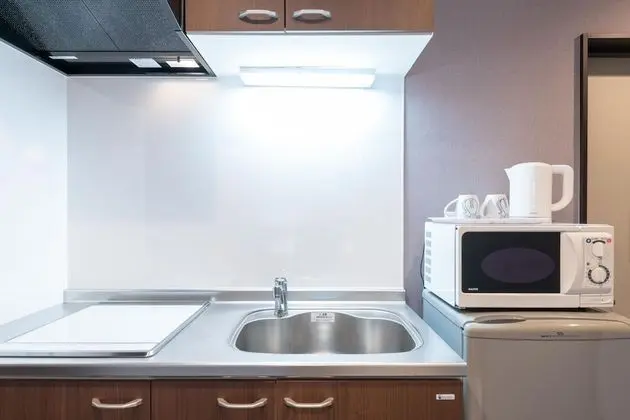 İki Ayrı Yataklı Oda, Sigara İçilmez