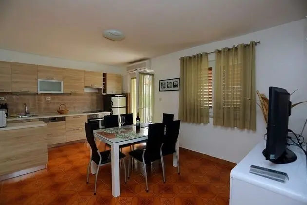 Apart Daire (Mut - 250 m from beach - A1(4))