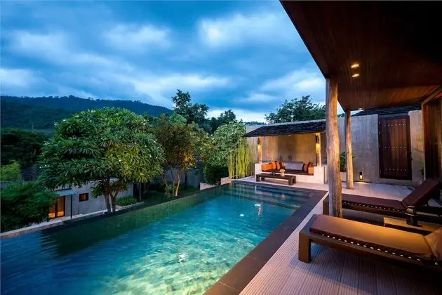 1-Bedroom Suite with Private Pool
