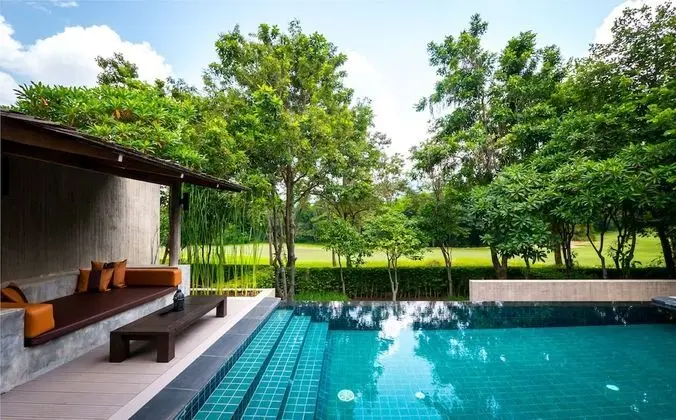 1-Bedroom Suite with Private Pool