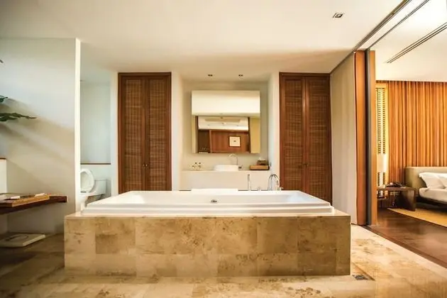 1-Bedroom Suite with Private Pool