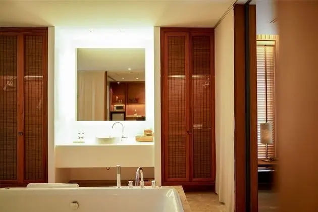 1-Bedroom Suite with Private Pool