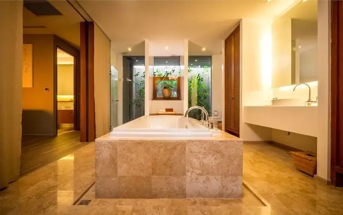1-Bedroom Suite with Private Pool