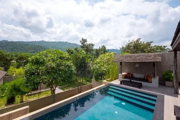 1-Bedroom Suite with Private Pool