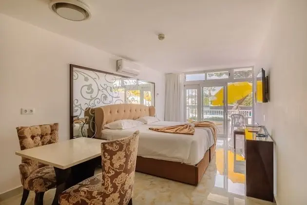 Deluxe Room, Terrace Sea or Pool View ( 2 Pax)