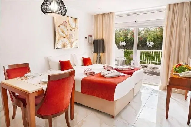 Deluxe Room, Terrace Sea or Pool View ( 2 Pax)