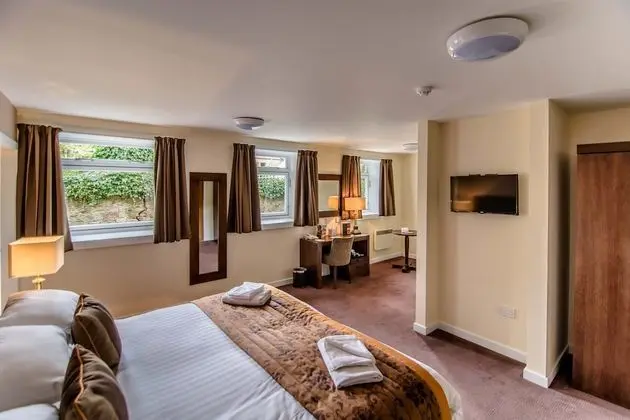 Courtyard Room