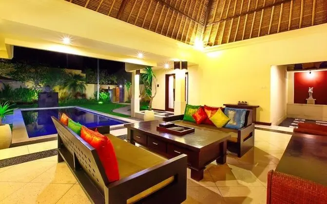 Villa, 4 Yatak Odası, Kişiye Özel Havuzlu